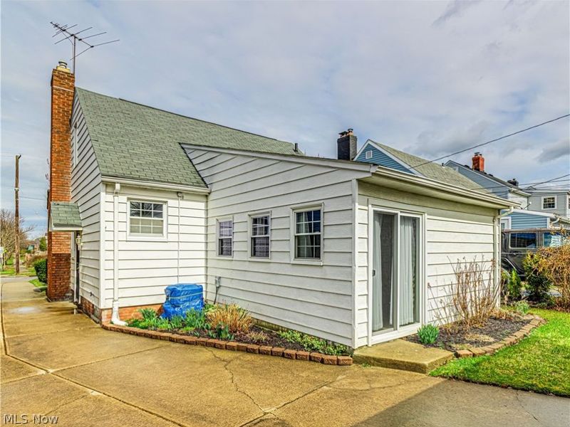 15606 Scottsdale Boulevard, Shaker Heights, OH 44120 Photo 3