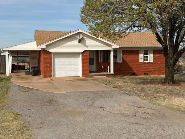 709 E N Boundary Highway, Sentinel, OK 73664