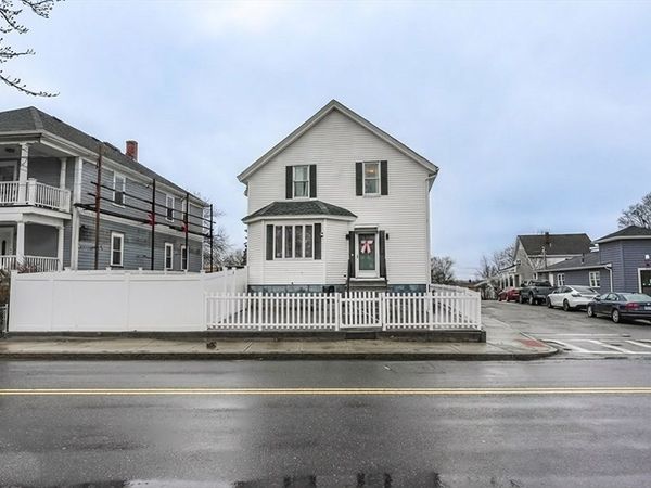 529 Stafford Rd, Fall River, MA 02721