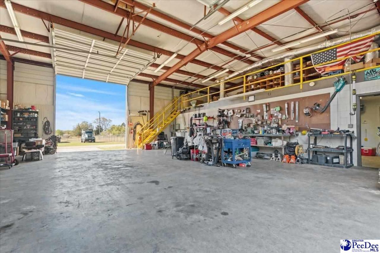 3477 Highway 102 Photo 30