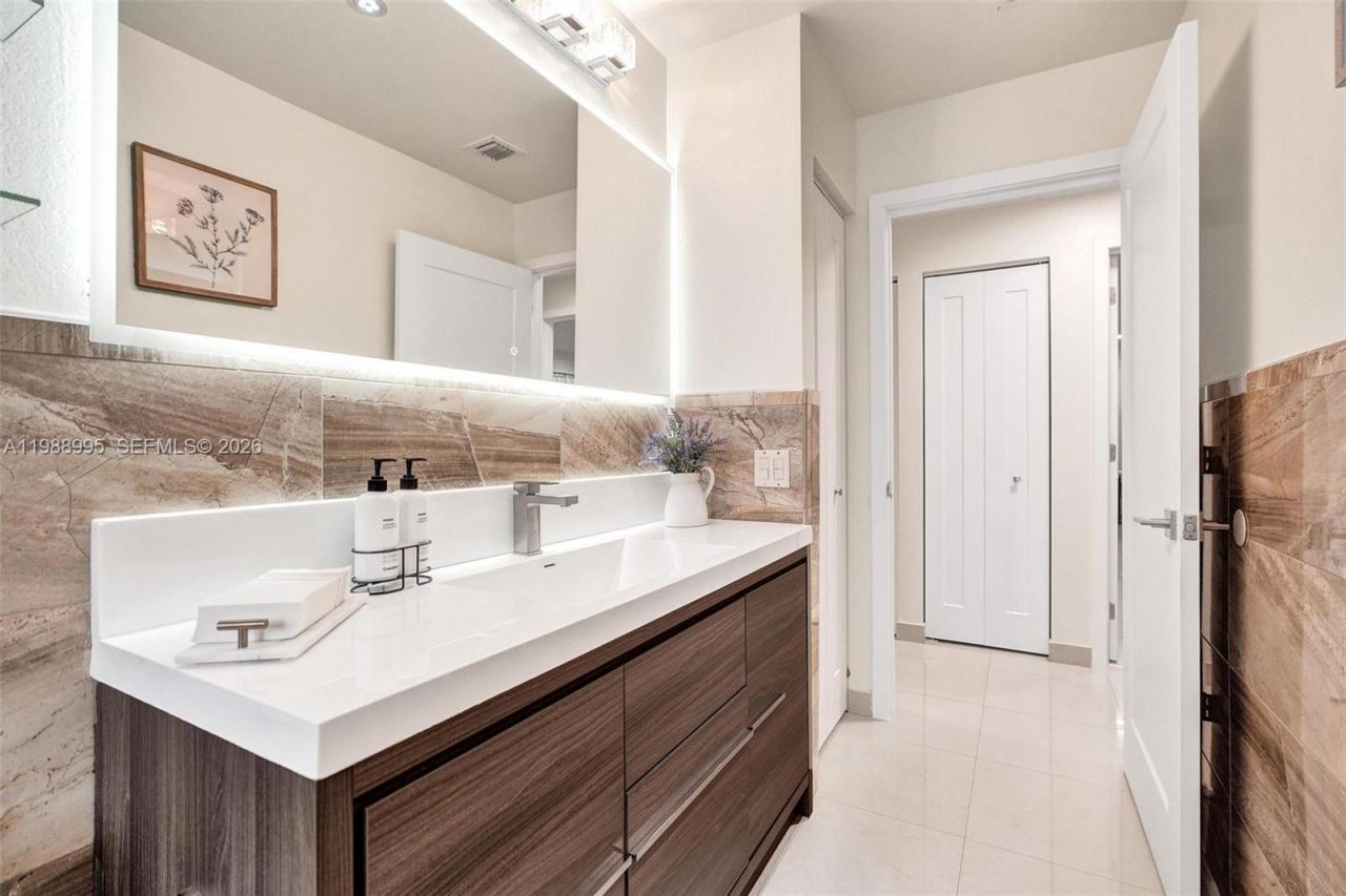 5614 Flagler St , Hollywood, FL 33023 Photo