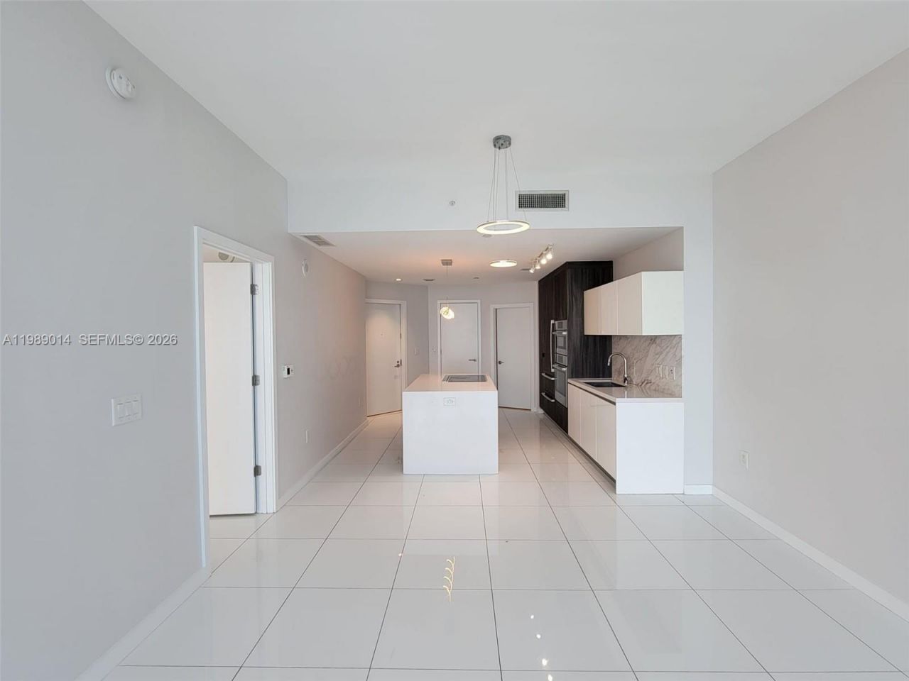 851 NE 1st Ave , Unit 1806, Miami, FL 33132 Photo