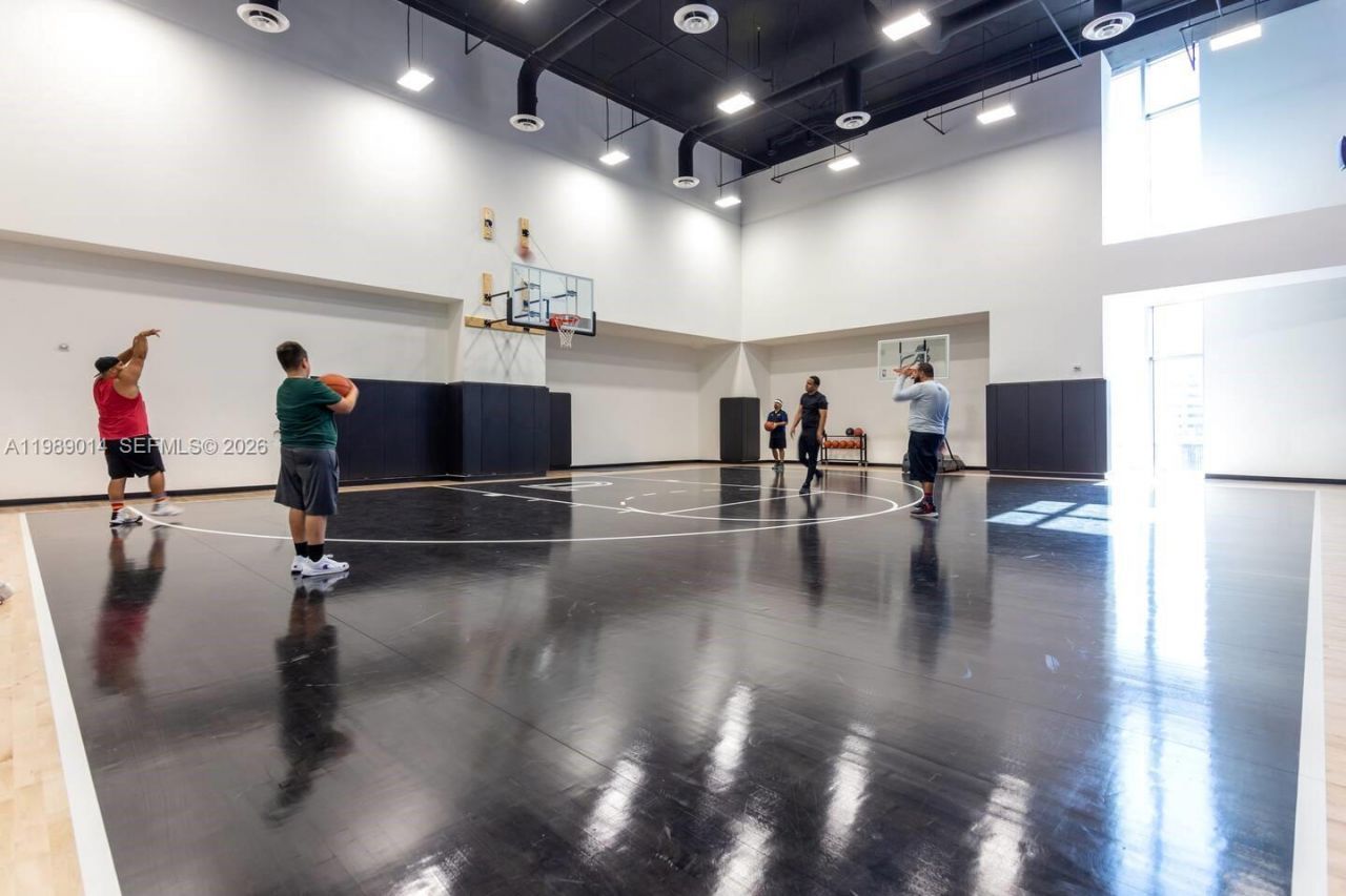 851 NE 1st Ave , Unit 1806, Miami, FL 33132 Photo