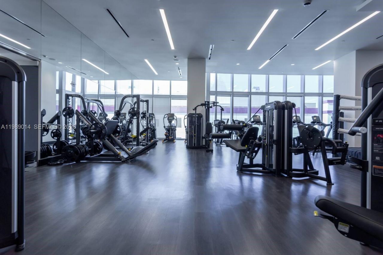 851 NE 1st Ave , Unit 1806, Miami, FL 33132 Photo