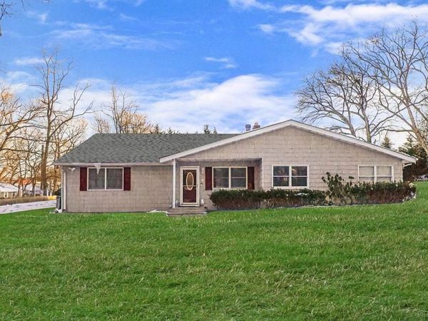 2 Buchanan Avenue , Coram, NY 11727