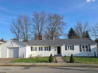 16 Boggess Street, Buckhannon, WV 26201