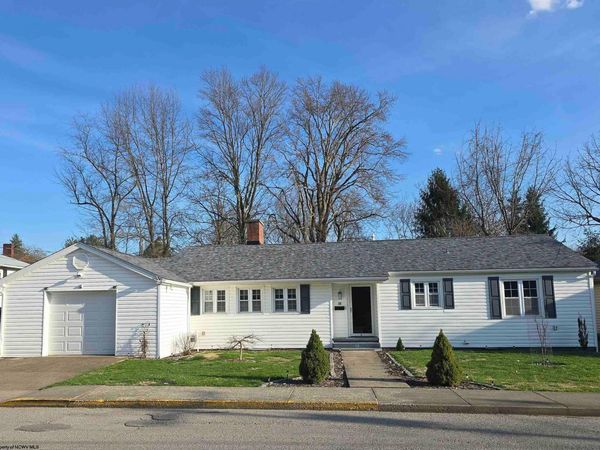 16 Boggess Street, Buckhannon, WV 26201