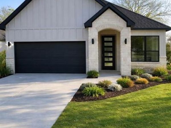 205 Grayson Street, Leonard, TX 75452