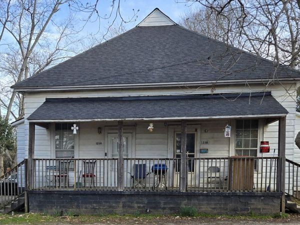 123 School Street, Jackson, GA 30233