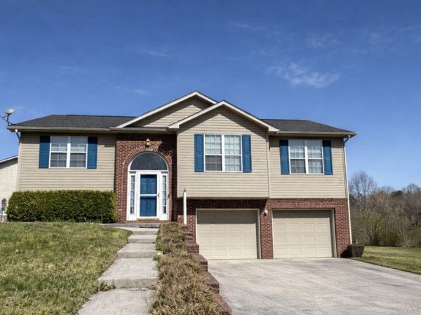 1757 Call Drive, Athens, TN 37303