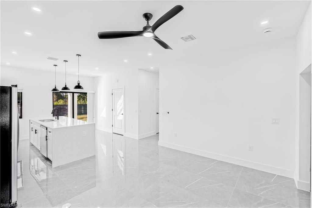 749 Roma Ave S, Lehigh Acres, FL 33974 Photo