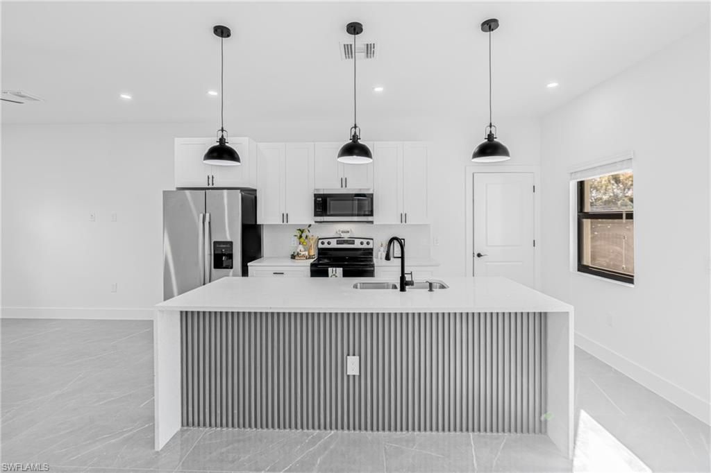 749 Roma Ave S, Lehigh Acres, FL 33974 Photo