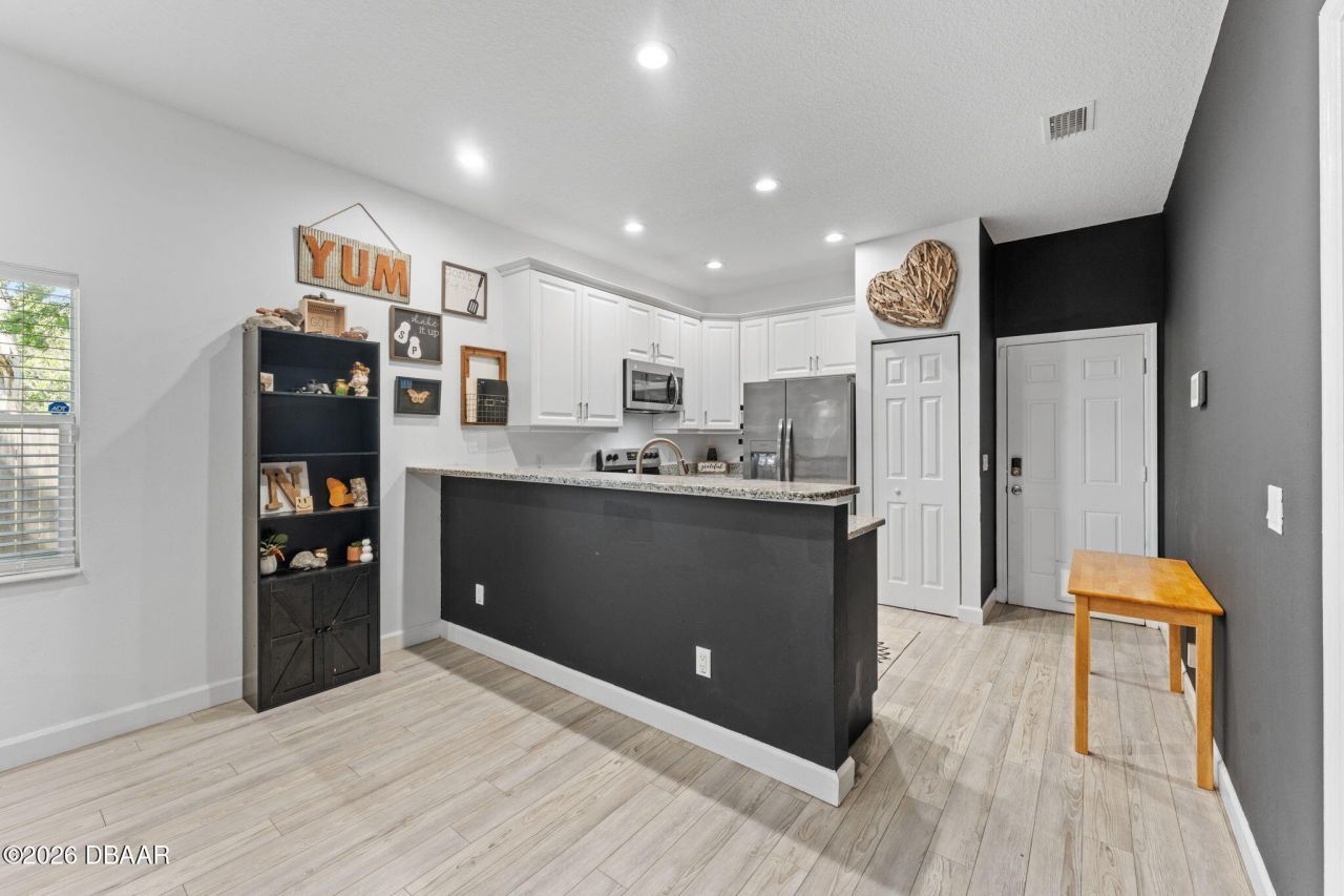 637 Holmes Avenue, Daytona Beach, FL 32114 Photo