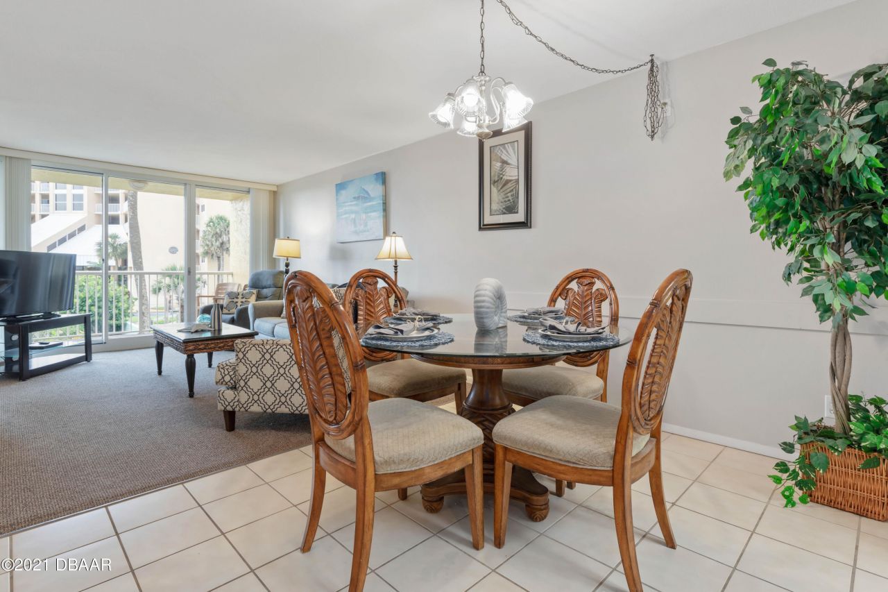 425 S Atlantic Avenue, Unit 204, New Smyrna Beach, FL 32169 Photo