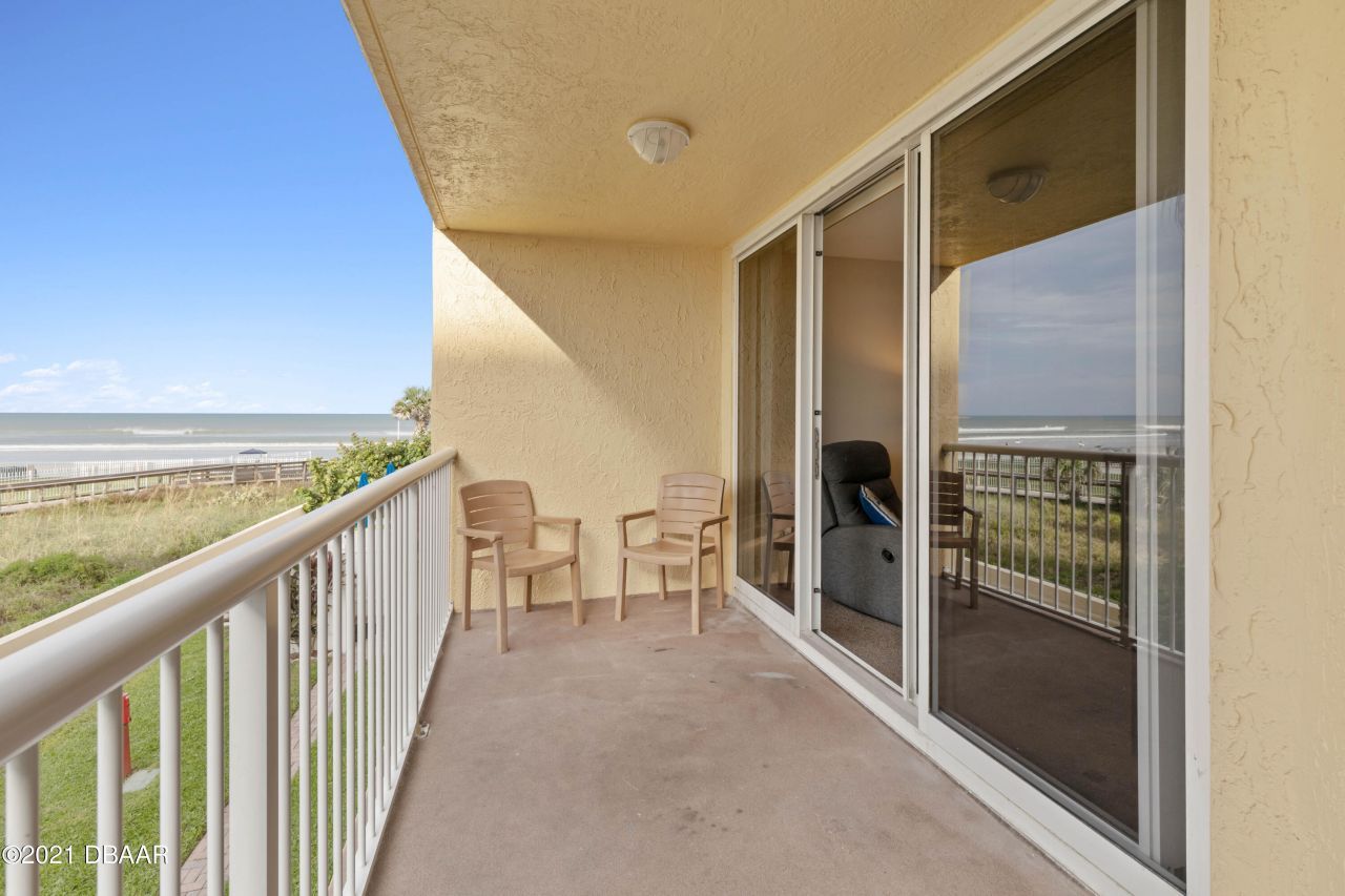 425 S Atlantic Avenue, Unit 204, New Smyrna Beach, FL 32169 Photo