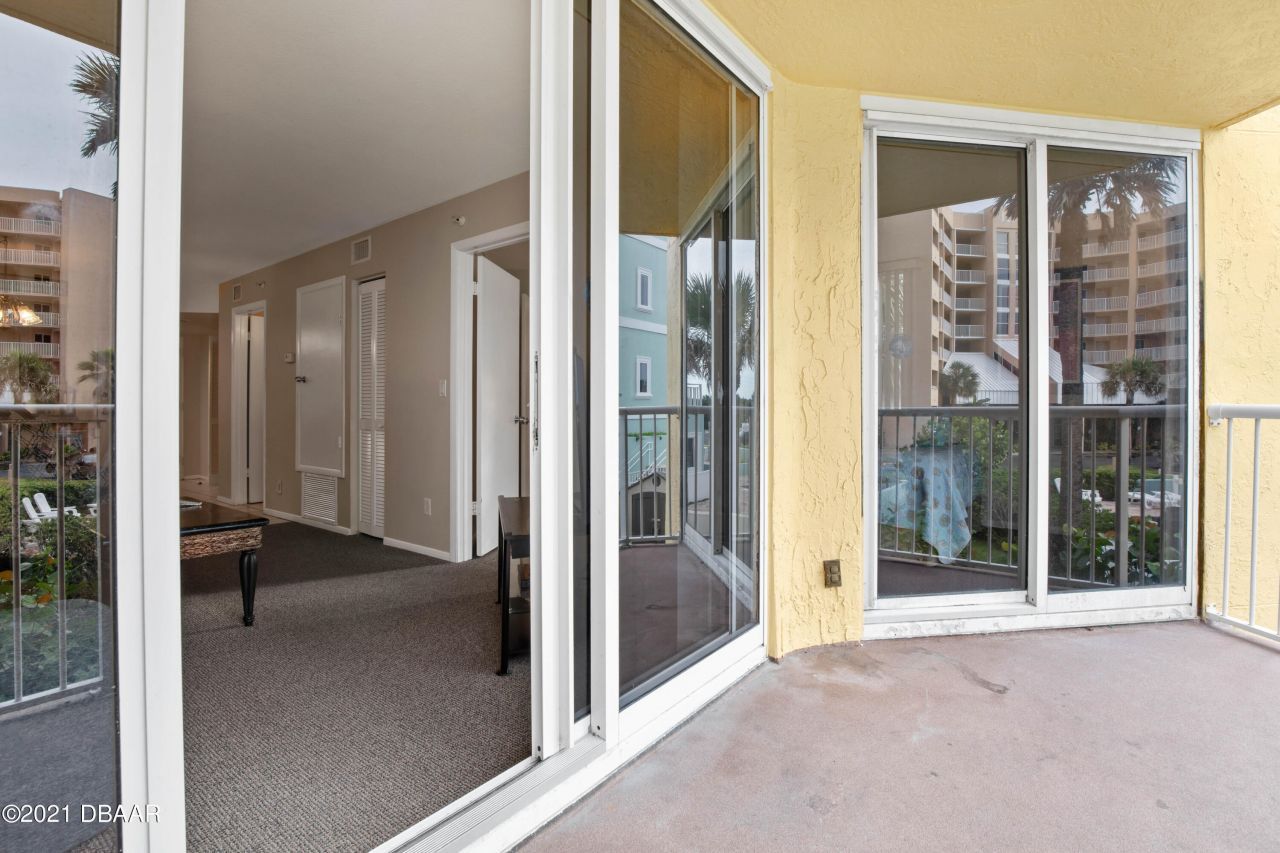 425 S Atlantic Avenue, Unit 204, New Smyrna Beach, FL 32169 Photo