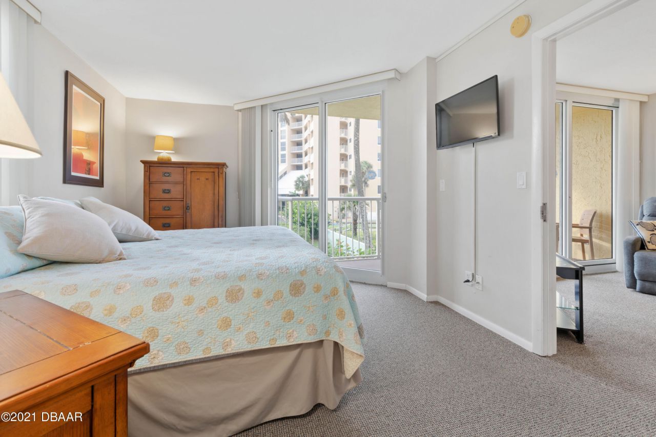 425 S Atlantic Avenue, Unit 204, New Smyrna Beach, FL 32169 Photo