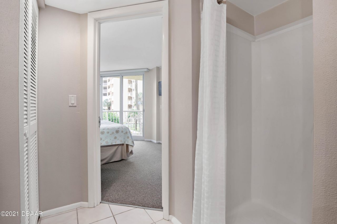 425 S Atlantic Avenue, Unit 204, New Smyrna Beach, FL 32169 Photo