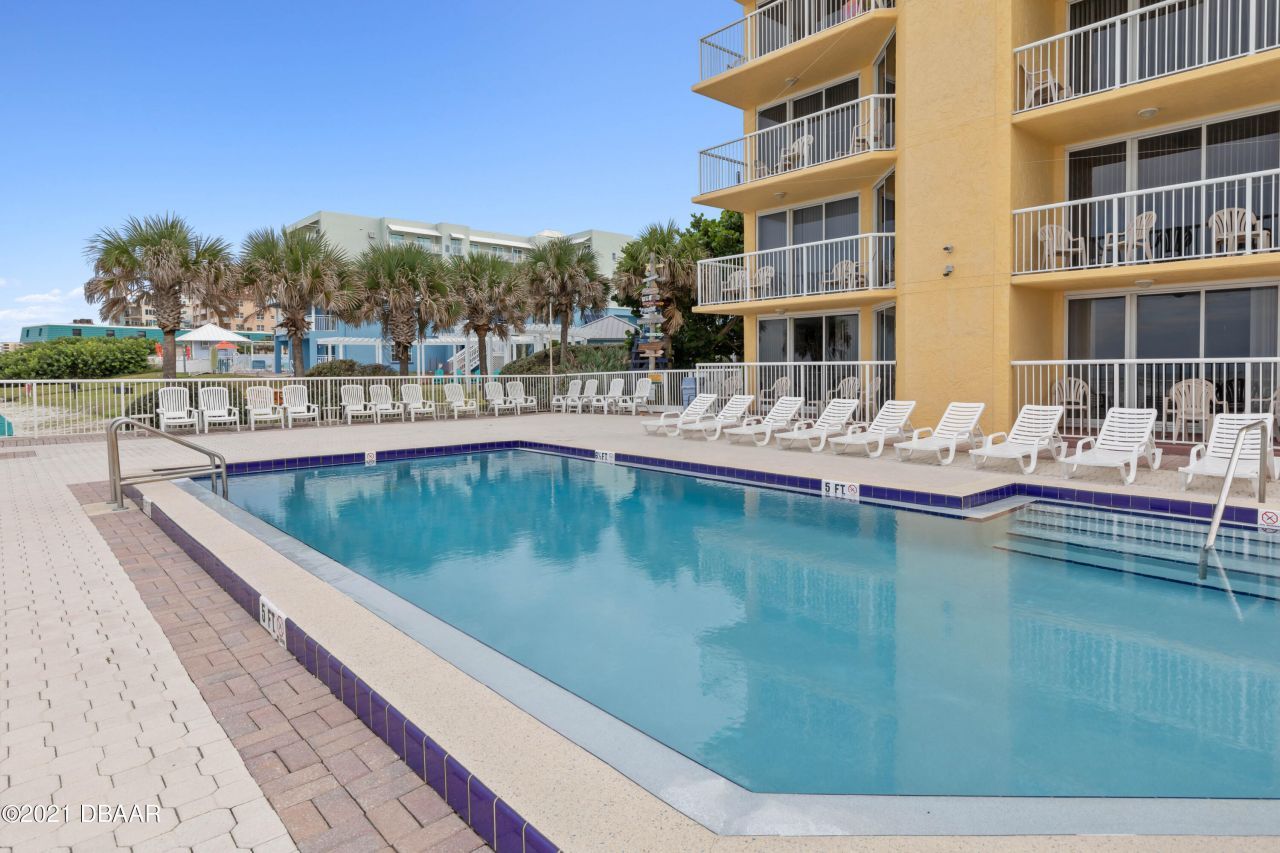 425 S Atlantic Avenue, Unit 204, New Smyrna Beach, FL 32169 Photo