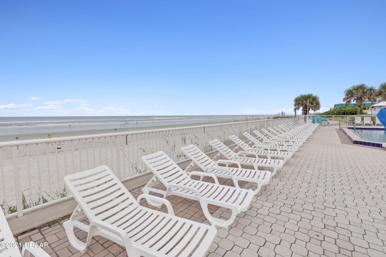 425 S Atlantic Avenue, Unit 204, New Smyrna Beach, FL 32169 Photo