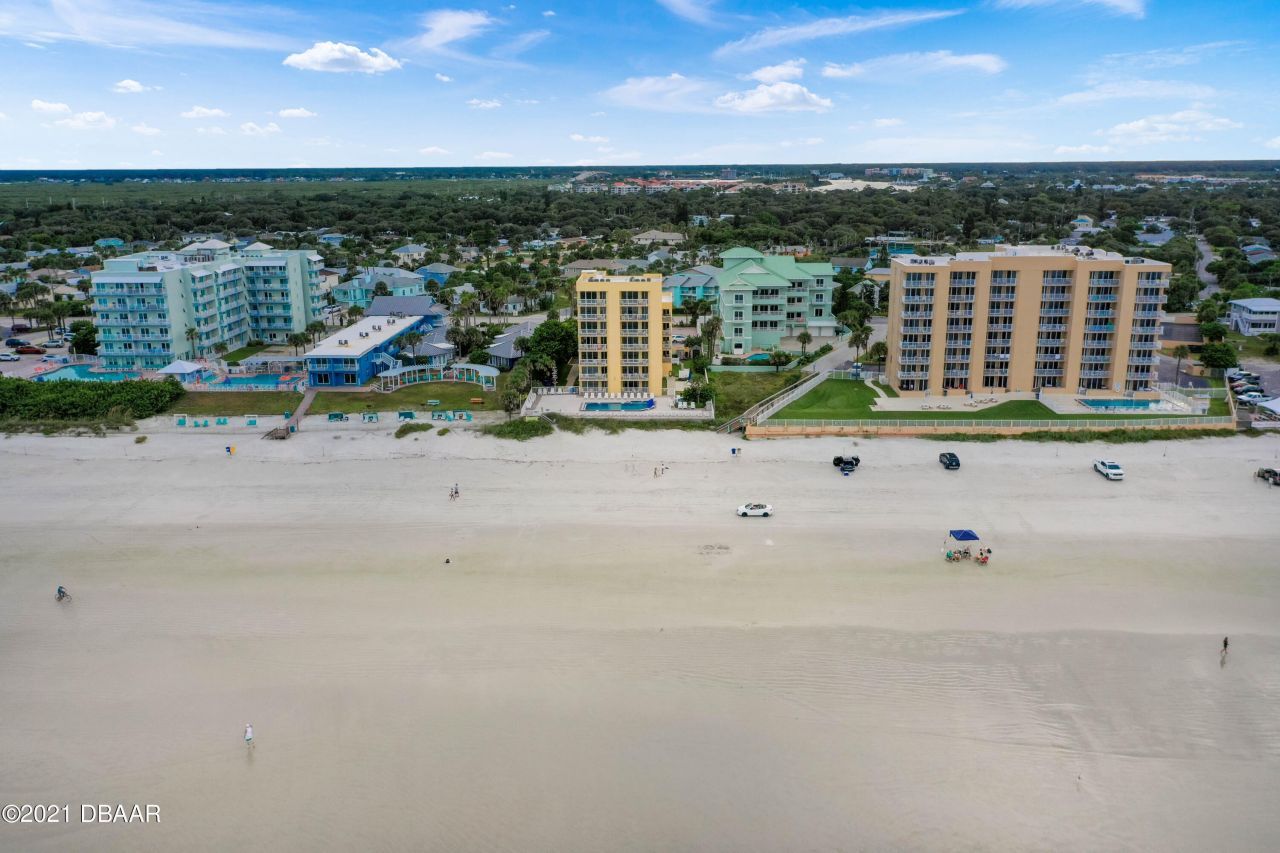 425 S Atlantic Avenue, Unit 204, New Smyrna Beach, FL 32169 Photo