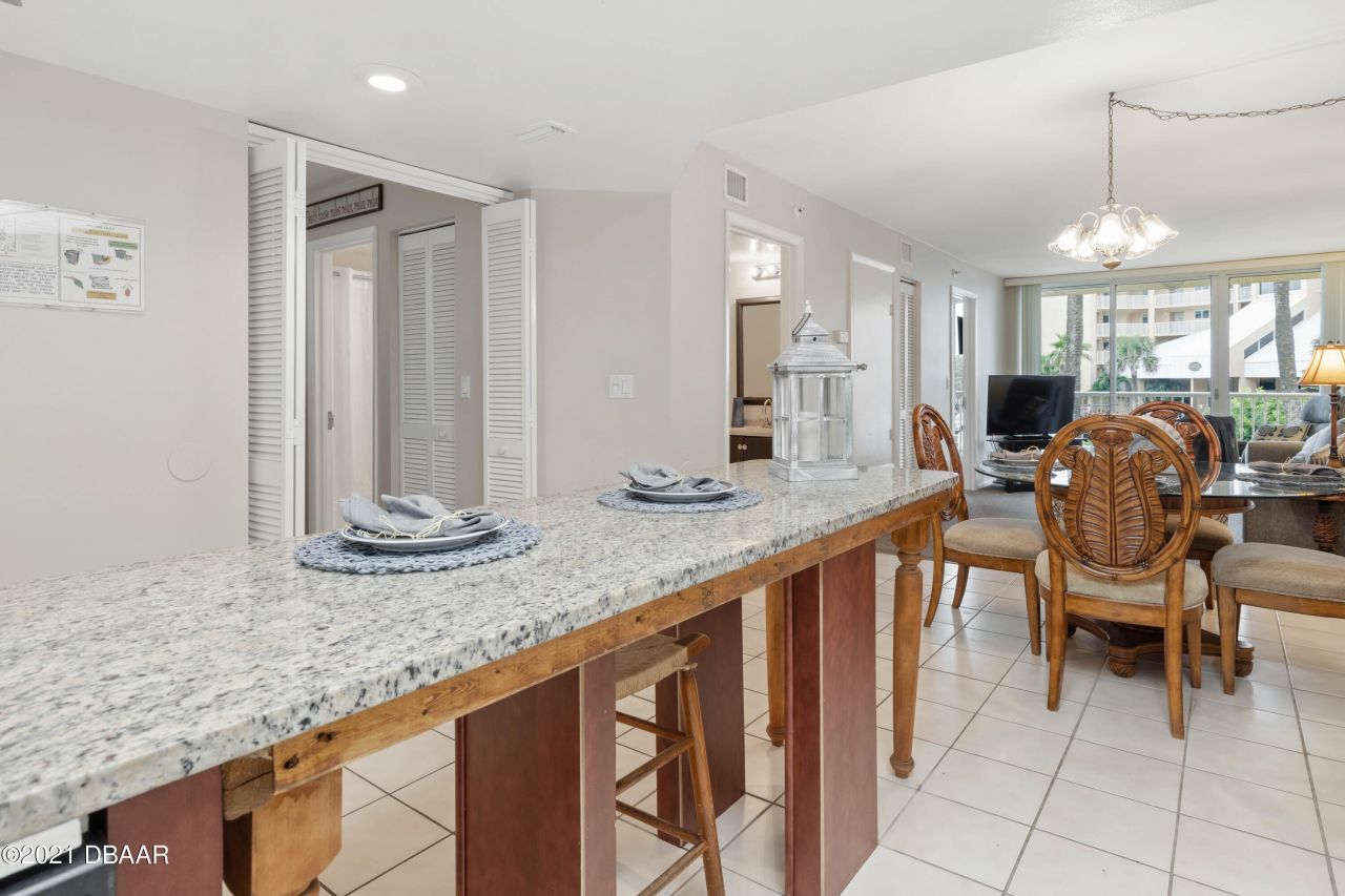 425 S Atlantic Avenue, Unit 204, New Smyrna Beach, FL 32169 Photo