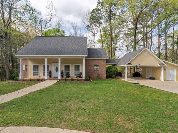 22 Dunleith, Hattiesburg, MS 39402