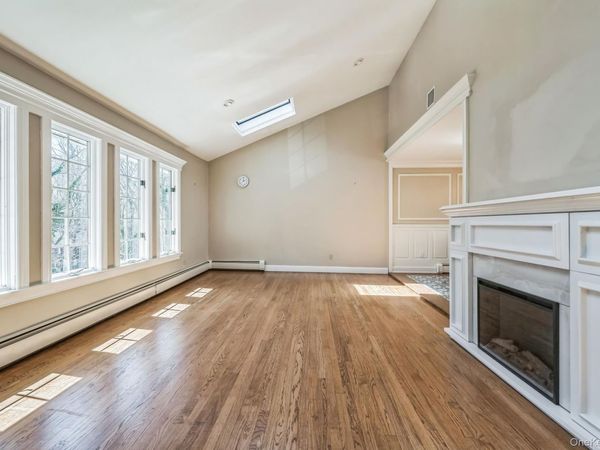 3 Glen Way , Cold Spring Harbor, NY 11724