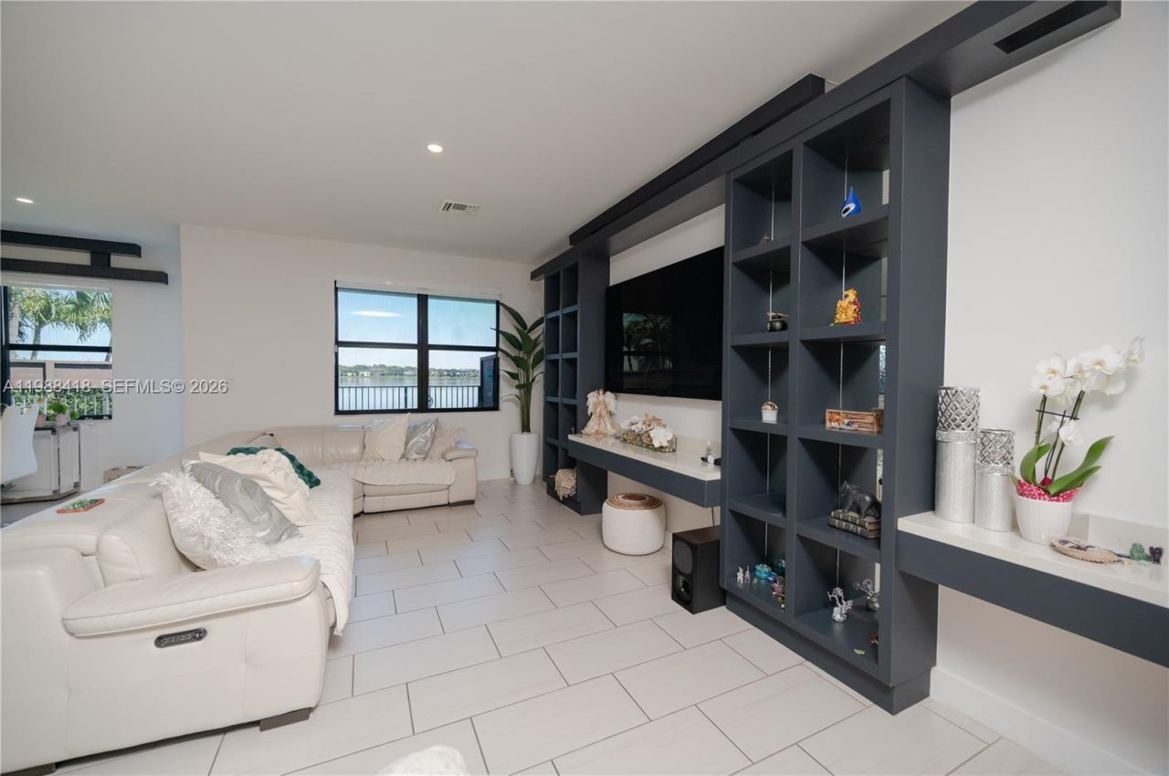 15785 NW 91st Ct , Miami Lakes, FL 33018 Photo