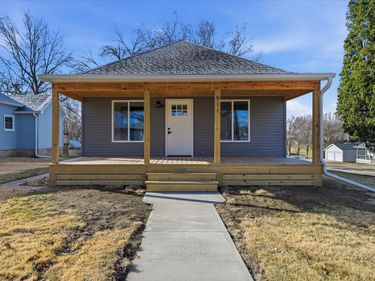 911 LAUREL Street, HARLAN, IA 51537