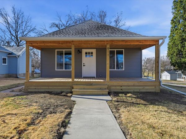 911 LAUREL Street, HARLAN, IA 51537