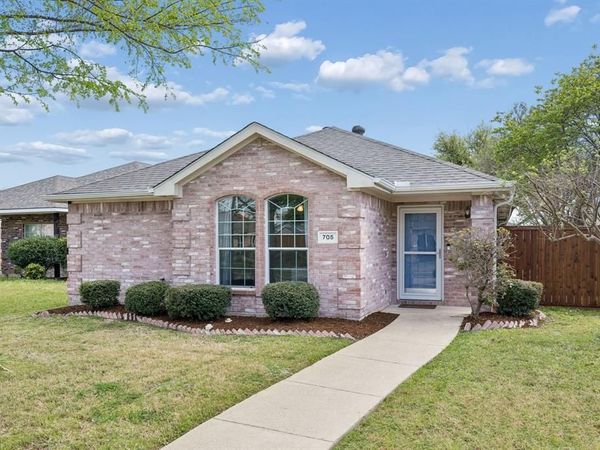 705 Donny Brook Drive, Wylie, TX 75098