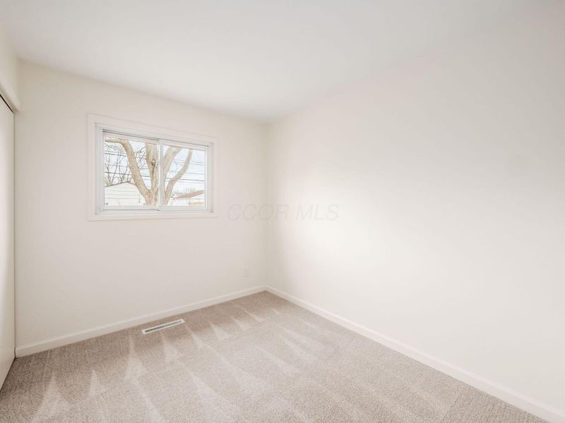 3608 Clearwater Drive, Columbus, OH 43232 Photo 18