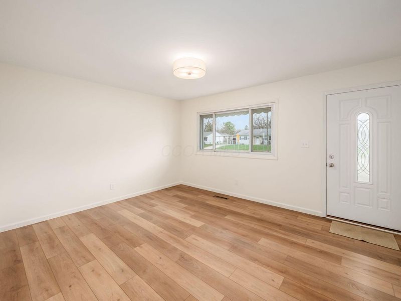 3608 Clearwater Drive, Columbus, OH 43232 Photo 5