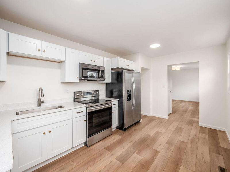 3608 Clearwater Drive, Columbus, OH 43232 Photo 9