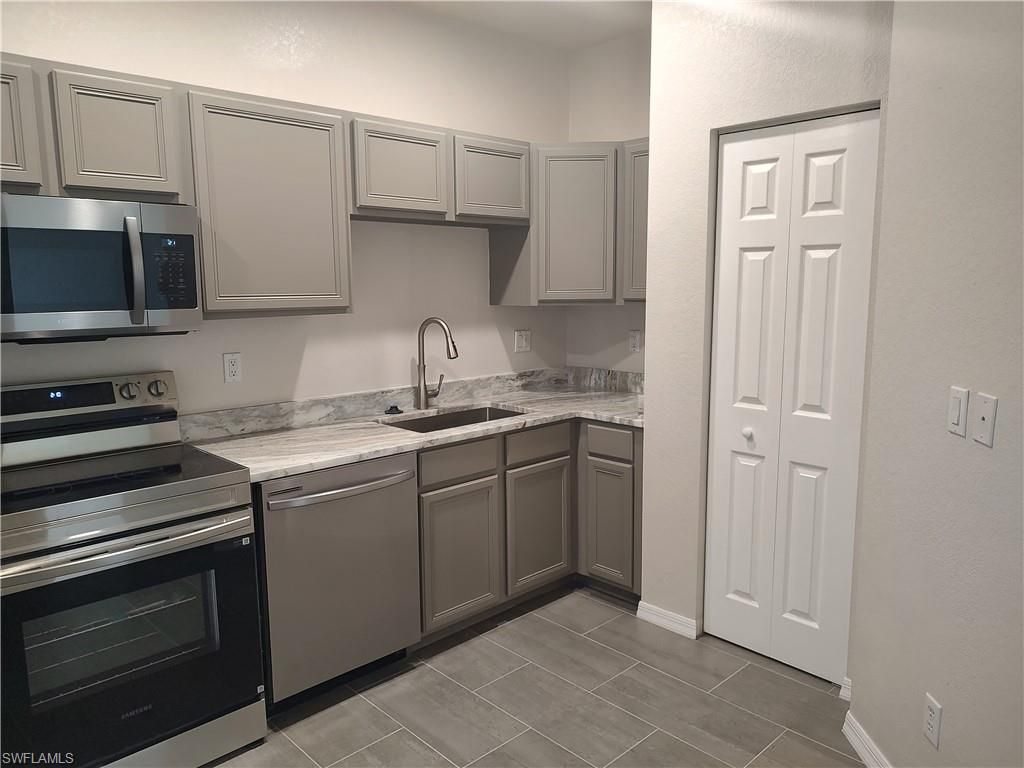 2434 Laurentina Ln , Cape Coral, FL 33909 Photo