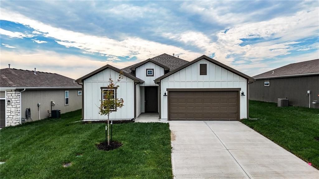 32735 W 176th Terrace, Gardner, KS 66030 Main Photo