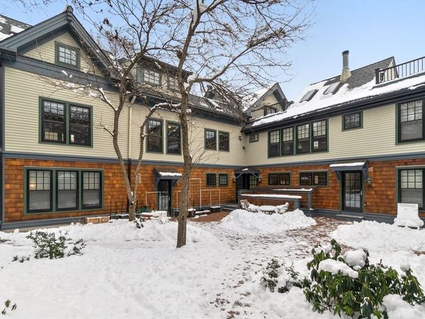 15 Mount Vernon Street, Unit 8, Cambridge, MA 02140