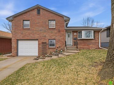 1930 N 62nd Street, Lincoln, NE 68505