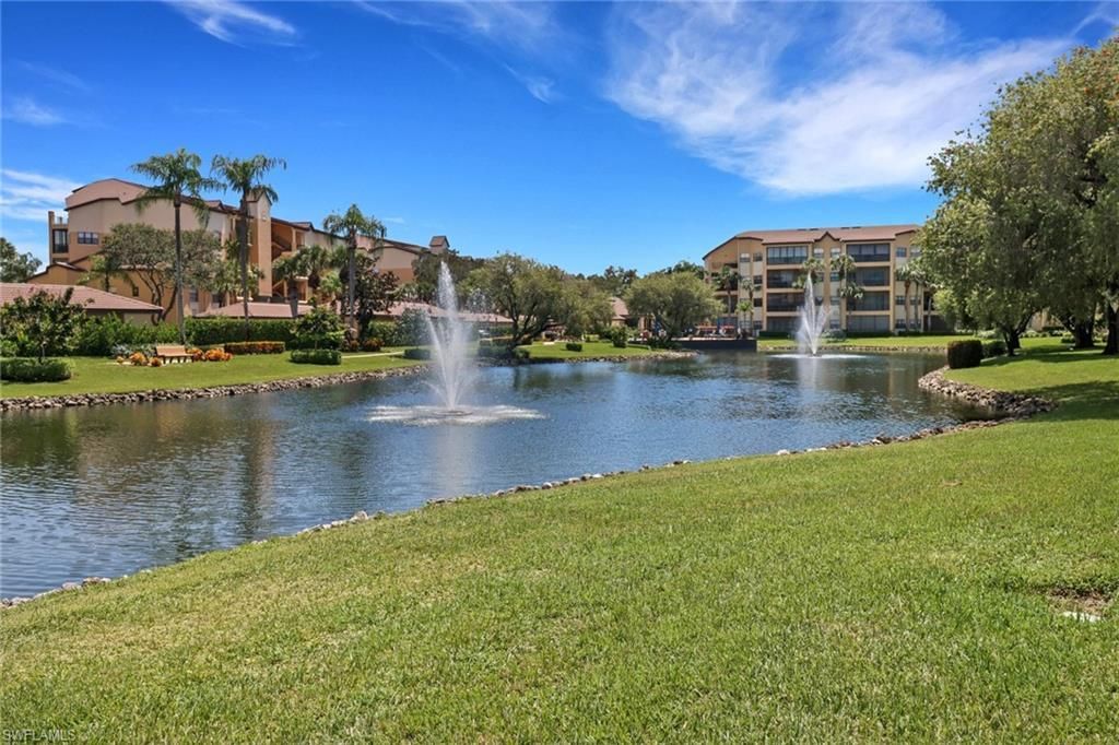 184 Vintage Cir , Unit N201, Naples, FL 34119 Photo