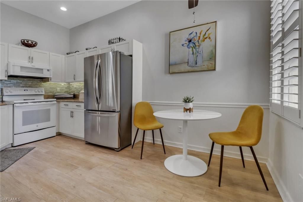 184 Vintage Cir , Unit N201, Naples, FL 34119 Photo