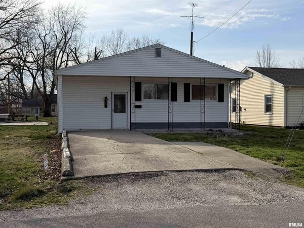 27 N HIGH Street, Winchester, IL 62694