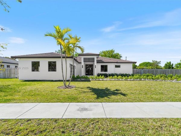 8230 SW 193rd Terrace , Cutler Bay, FL 33157