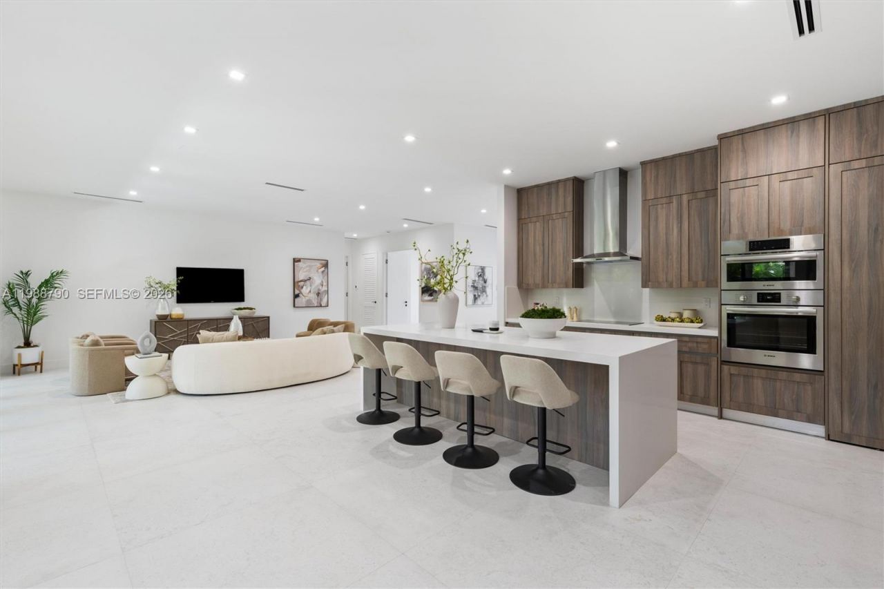 8230 SW 193rd Terrace , Cutler Bay, FL 33157 Photo