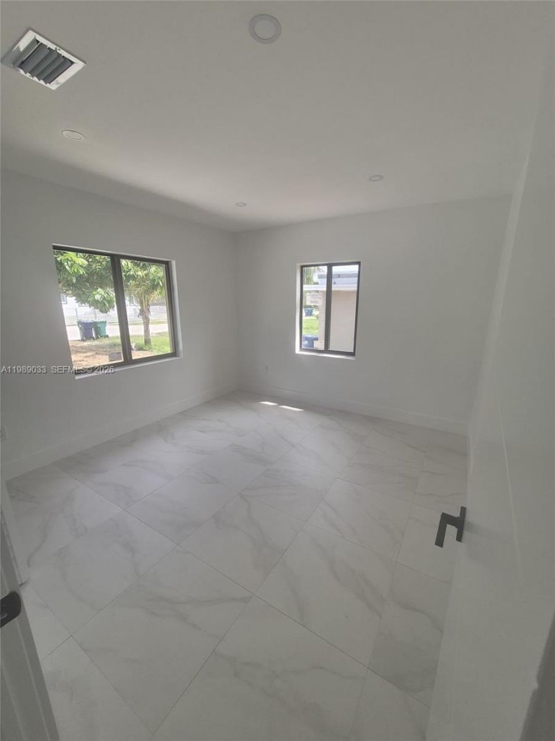 270 NW 147th St, Unit 270, Miami, FL 33168 Photo