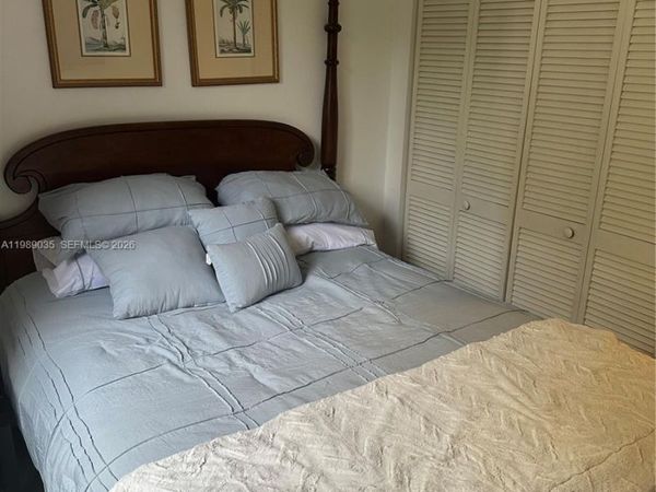 2951 S Bayshore Dr, Unit 417, Miami, FL 33133