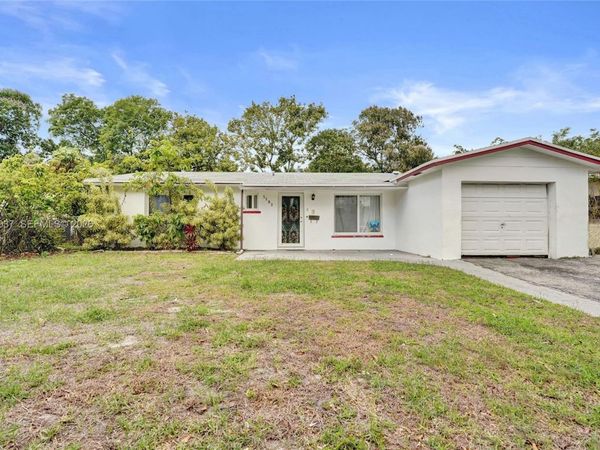 1157 NW 45th Ave , Lauderhill, FL 33313