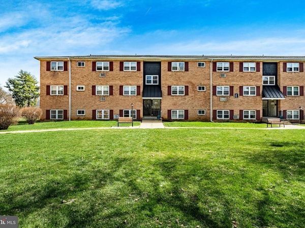 335 E LANCASTER AVENUE , Unit E4, DOWNINGTOWN, PA 19335