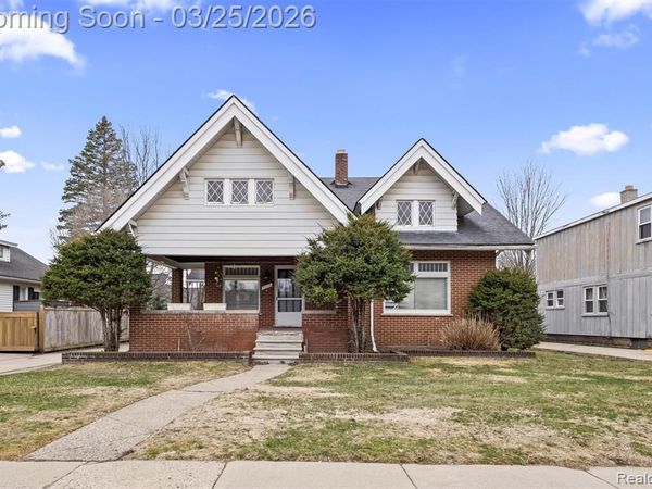 1117 N Oak Street, Rochester, MI 48307