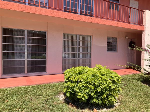 17 Golfs Edge, Unit D, West Palm Beach, FL 33417